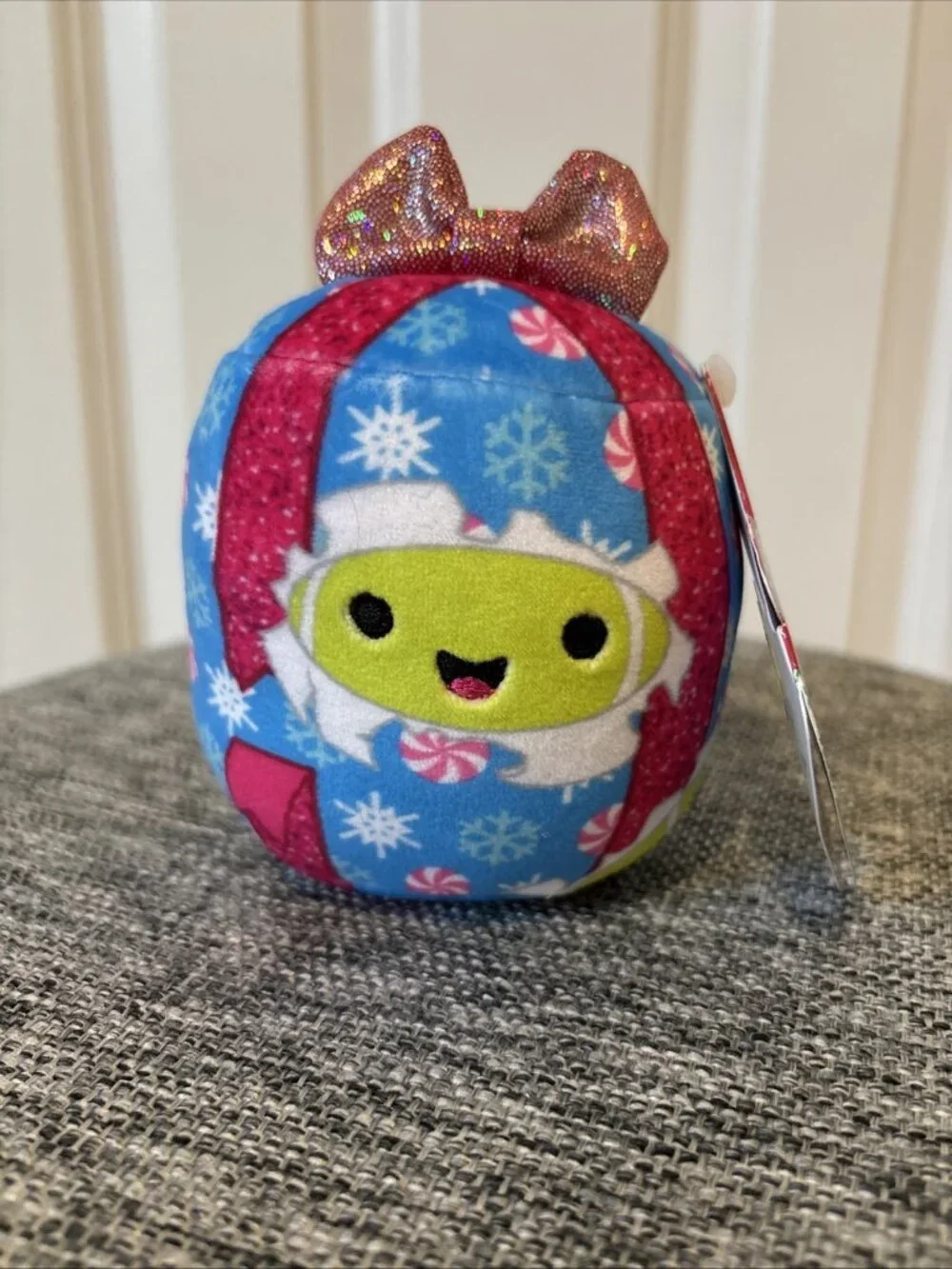 ChewMees by Original Squishmallows Hasina the Present 4
